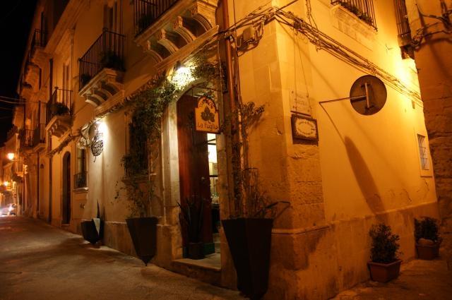 Restaurant Trattoria La Foglia Restaurant Trattoria La Foglia